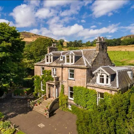 3 Bedroom Flat In Duddingston Village Lejlighed