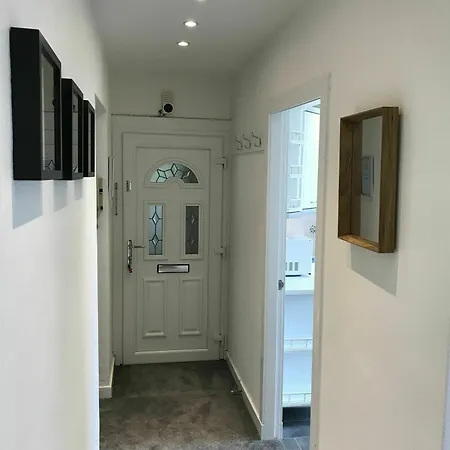 Apartment Chessels Court *