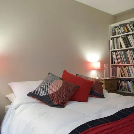 Stockbridge Flat With Garden Apartament