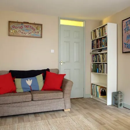 Stockbridge Flat With Garden *