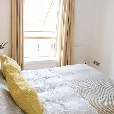 Penthouse In Edinburgh's Centre Edinburgh