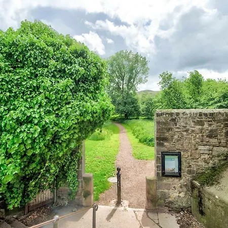 Cosy Holyrood Park By Guestready Edynburg