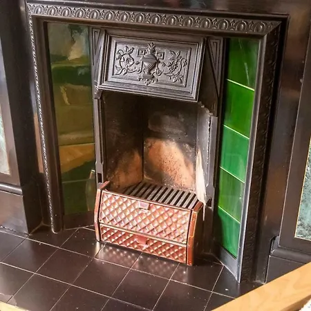 2br Homely Flat By Guestready