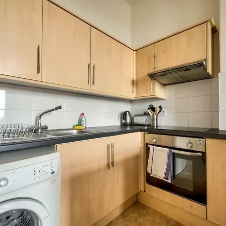 1br Flat In By Guestready Edinburgh