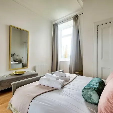1br Flat In By Guestready Apartment