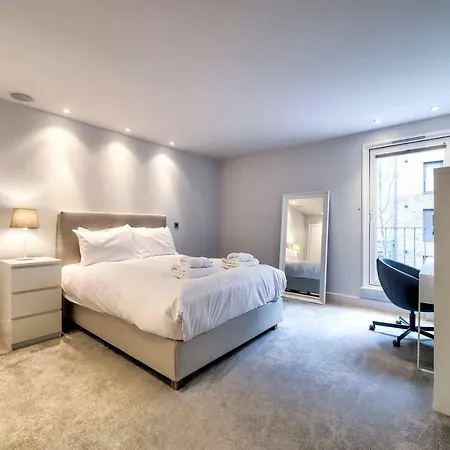 Modern 3br Flat In By Guestready *