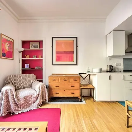 Homely 2br Flat In By Guestready *