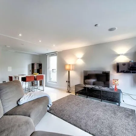 Appartement Modern 3br Flat In By Guestready Edinburgh