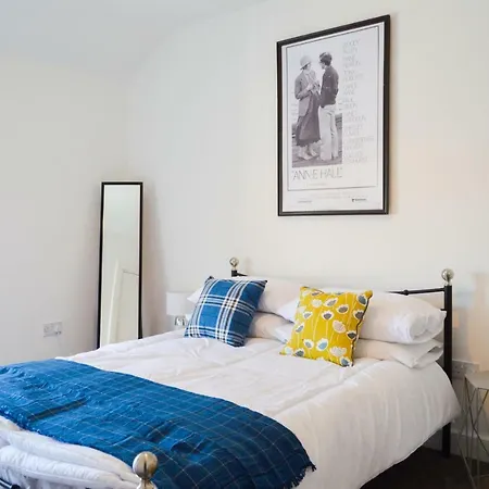 Bright 2 Bedroom In Old Town Centre Εδιμβούργο