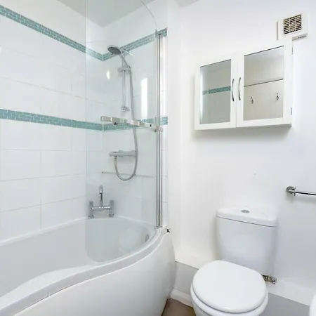 Apartament Great Location! Heart Of New Town 2-bedrm Apt *