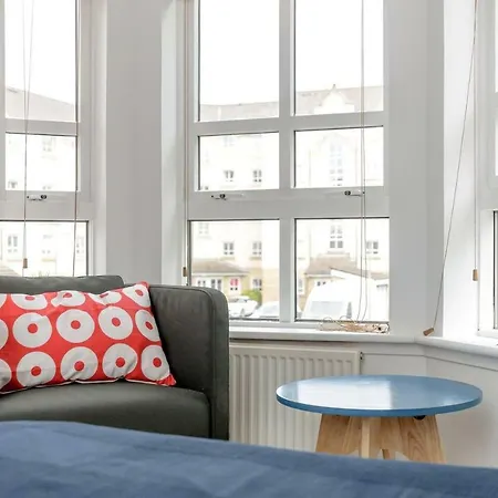 Great Location! Heart Of New Town 2-bedrm Apt
