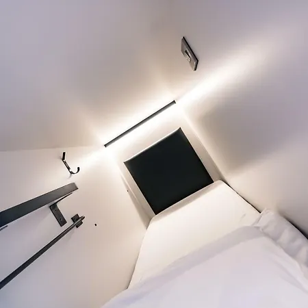 Hostal Code Pod - The Court - *