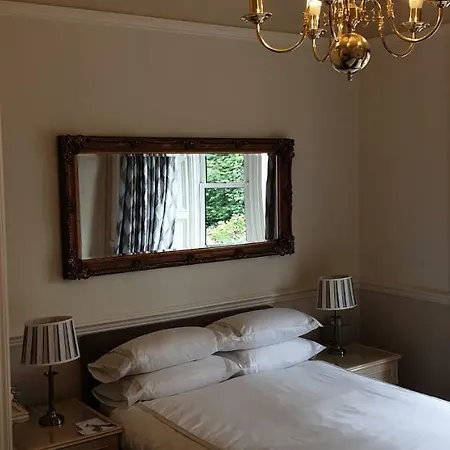 Highfield Guest house 4*