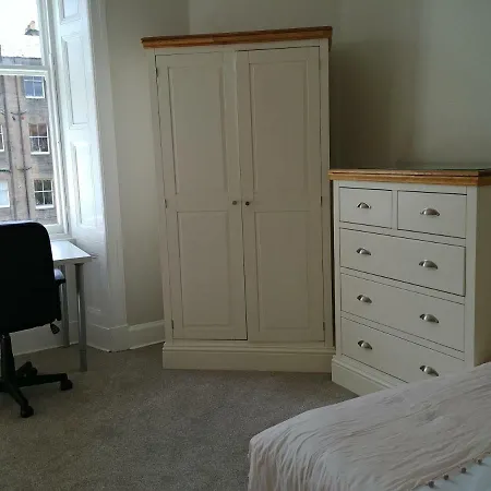Luxury 2 Bed Apartment, Short Walk To Central * Edinburgh
