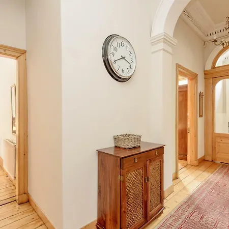 The Millerfield Place Apartment Edinburgh