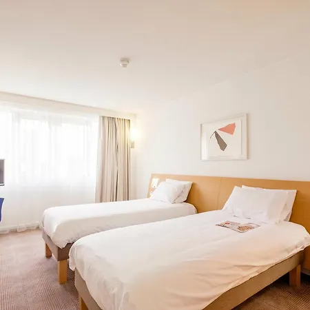 Novotel Centre Hotel 4*