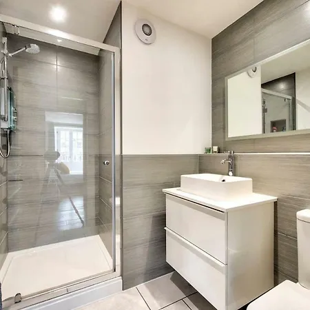 Apartment Modern 1br In By Guestready Edinburgh
