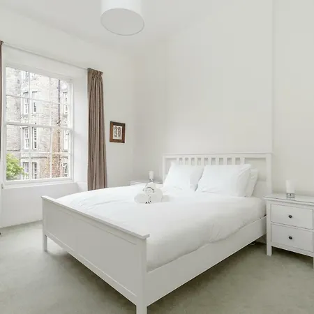 Lovely City Centre Georgian 2bedrm Apt Appartement Edinburgh