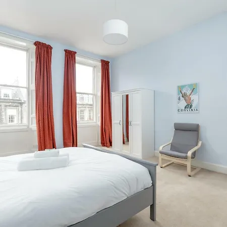 Lovely City Centre Georgian 2bedrm Apt Appartement