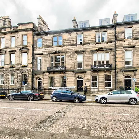 2 Bed West End In Citycentre Apartment Edinburgh
