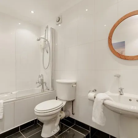 Altido Elegant Ground-floor 3bed New Town Apt With Garden Εδιμβούργο