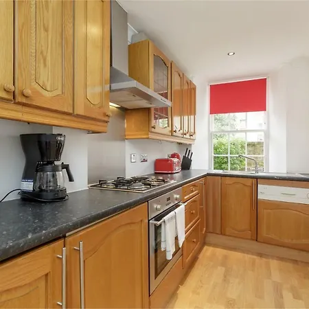 Altido Elegant Ground-floor 3bed New Town Apt With Garden Διαμέρισμα