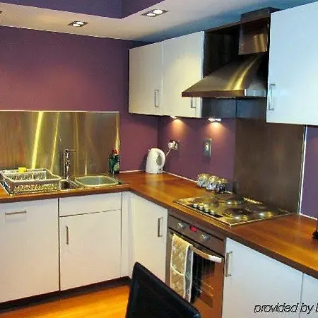 Hot-el-apartments Waterfront 4* Edinburgh