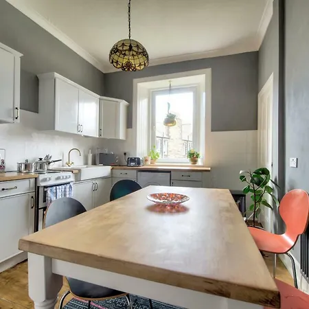 Διαμέρισμα Homely 1br Flat In By Guestready