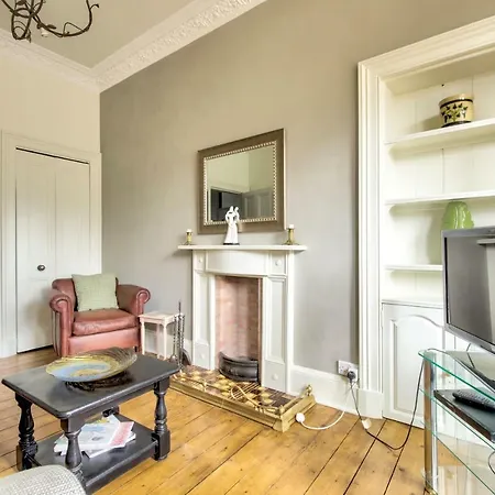 Διαμέρισμα Homely 1br Flat In By Guestready