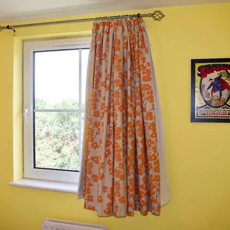 Apartment Bright 2 Bedroom Off Leith Walk