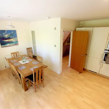 Charming 4 Bedroom By Royal Botanic Garden *