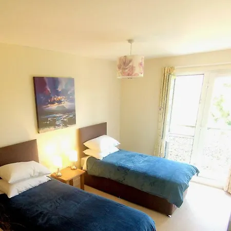 Charming 4 Bedroom By Royal Botanic Garden