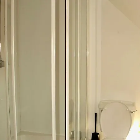 Διαμέρισμα Homely 3 Bedroom Flat With Castle Views *