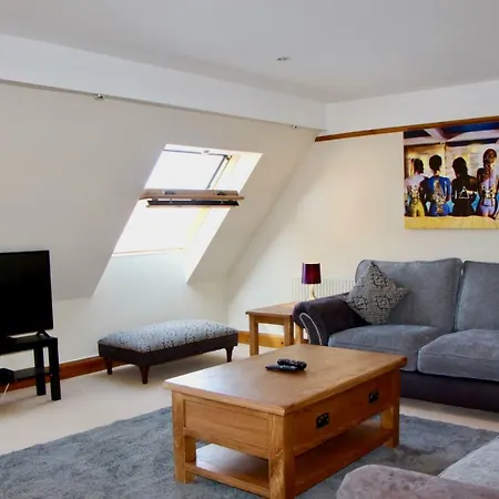 Homely 3 Bedroom Flat With Castle Views Εδιμβούργο