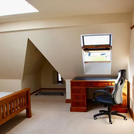 Homely 3 Bedroom Flat With Castle Views Εδιμβούργο