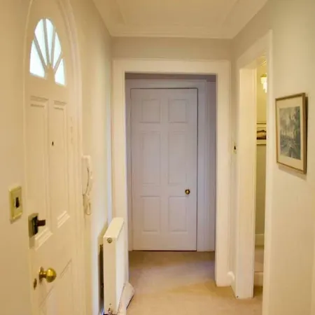 Stylish 2 Bedroom Flat In Heart Of The West End Appartement *