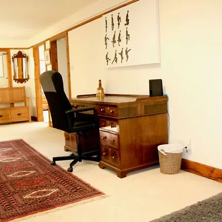 Διαμέρισμα Homely 3 Bedroom Flat With Castle Views *