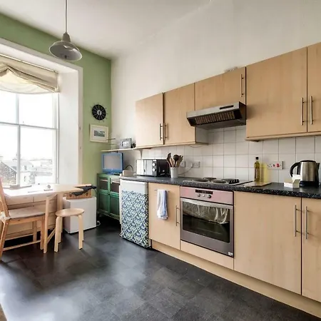 1br Central Apt In By Guestready Edimburgo