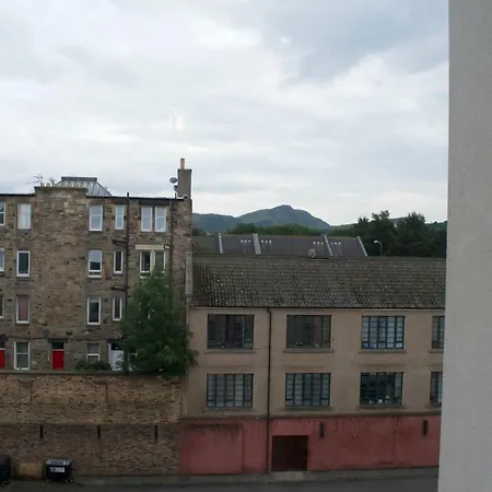 Central 1 Bedroom Homely Flat *