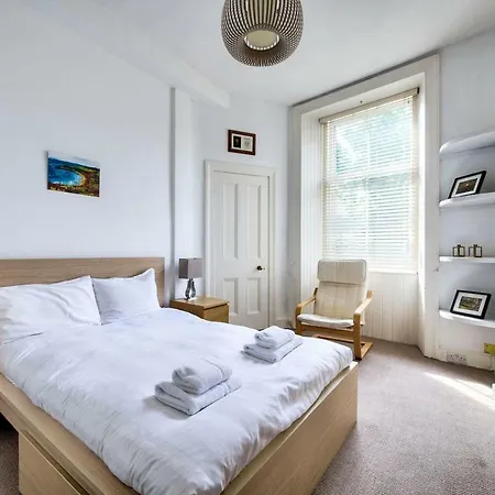 Homey 2br Flat In By Guestready