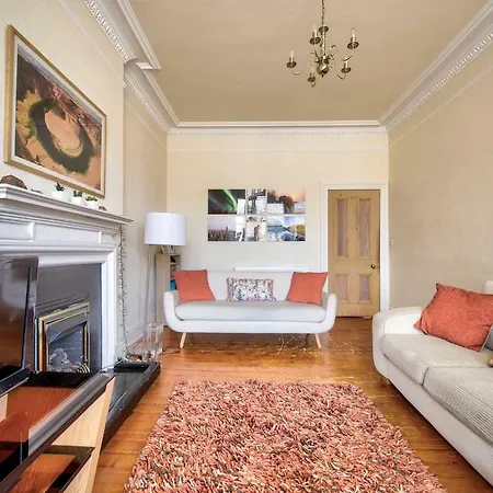 Homey 2br Flat In By Guestready *