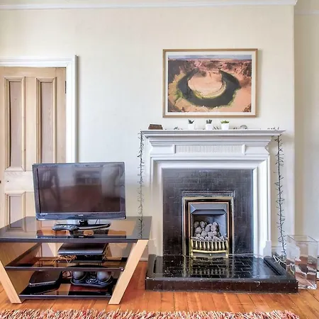 Apartment Homey 2br Flat In By Guestready Edinburgh