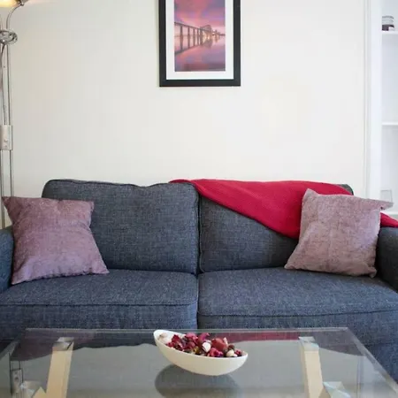 شقة Fantastic 2 Bedroom Holyrood إدنبرة