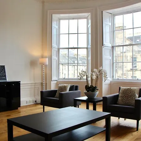 Luxury 5 Bedroom Central Flat With Castle Views * Edinburgh