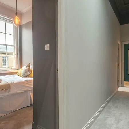 Apartment The Clarence Street *