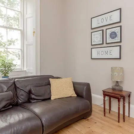 Apartment Refined 4* Ground-floor Panmure