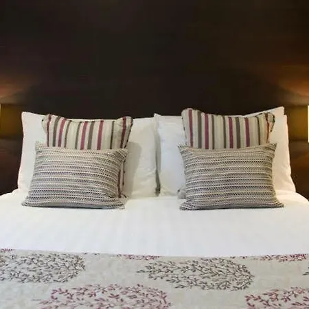 Fountain Court - Grove Executive 4* Edinburgh