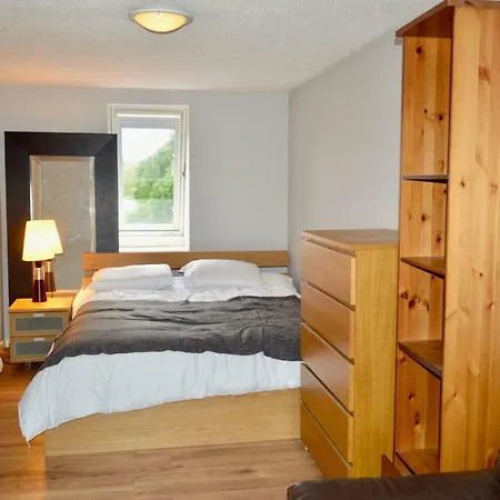Spacious And Light 3 Bedroom Flat In Scenic Canonmills Apartamento