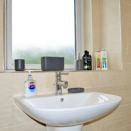 Spacious And Light 3 Bedroom Flat In Scenic Canonmills Daire Edinburgh