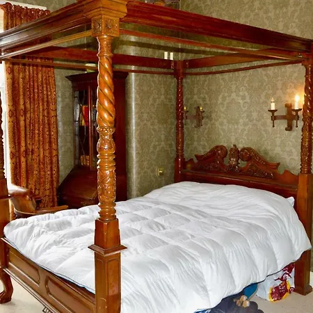 Traditional Boutique Off Leith Walk Daire Edinburgh